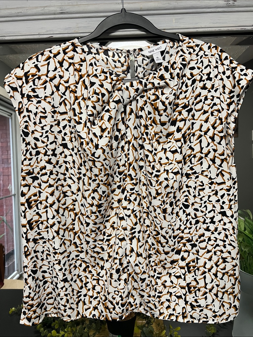 Nine West White Blouse with Gold and Black Abstract Print